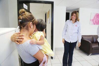 Recuperan a bebé de joven de 16 años