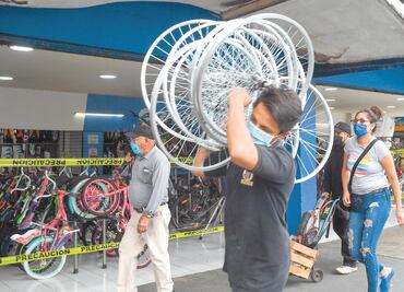 La industria de la bici pedalea duro en medio de la tragedia