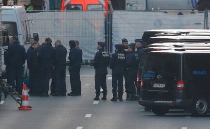 Bruselas: Hallan productos químicos y bandera del EI