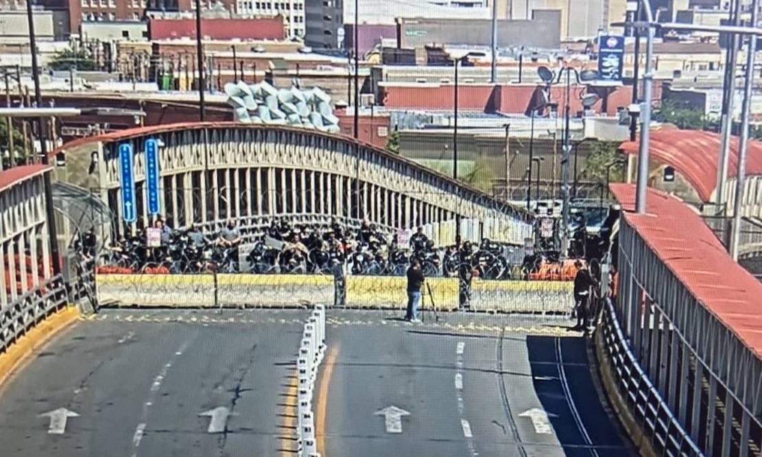 La protesta de migrantes concluyó y se reabrió el flujo de personas que cruzan a los Estados Unidos tanto en vehículo como de forma peatonal / Foto: Especial