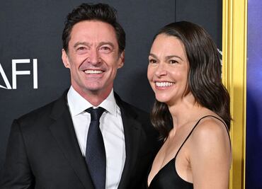 Hugh Jackman desfila por primera vez con Sutton Foster, su nueva novia
