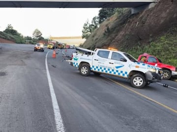 Reportan accidente en Autopista Siglo XXI, en Michoacán; hay 6 jornaleros muertos y 2 heridos