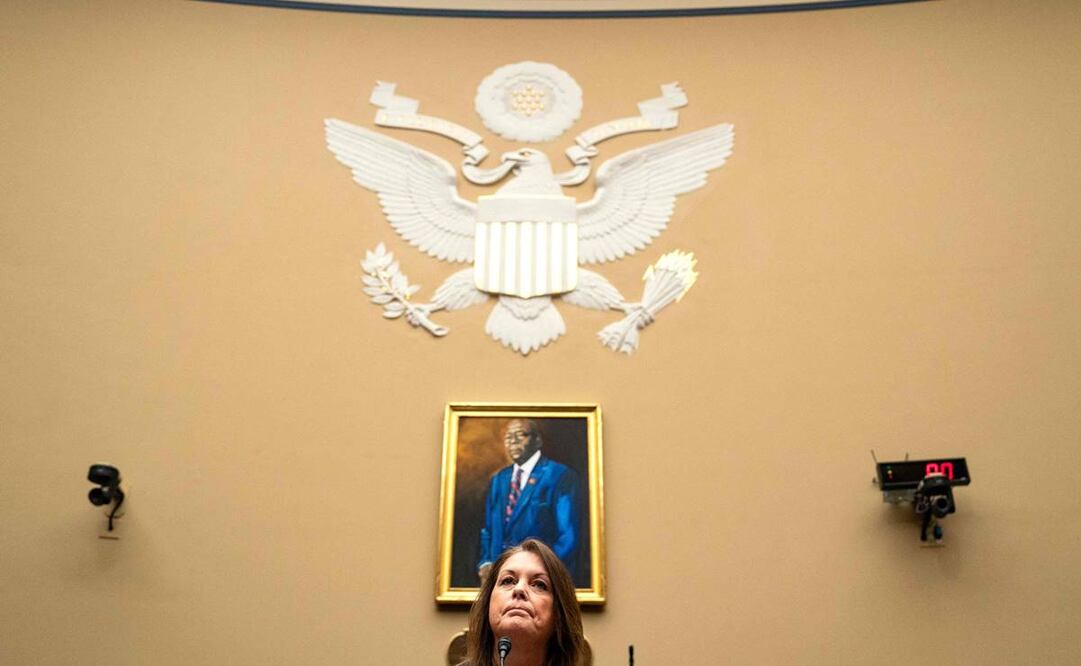 La directora del Servicio Secreto de los Estados Unidos, Kimberly Cheatle, testifica ante el Comité de Supervisión y Responsabilidad de la Cámara de Representantes. Foto: AFP