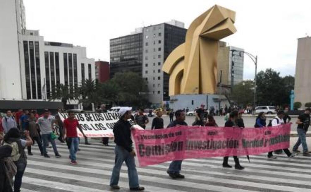 Padres de los 43 de Ayotzinapa piden a la SCJN "ser un contrapeso"