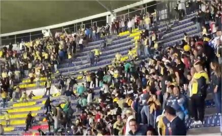 ¡Violencia en el Azteca! Aficionados de León y América desatan caos en la tribuna 