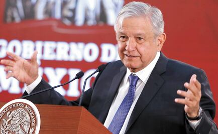 President López Obrador suspends Peña Nieto's education reform