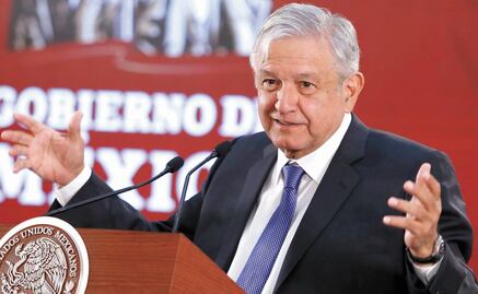 President López Obrador suspends Peña Nieto's education reform