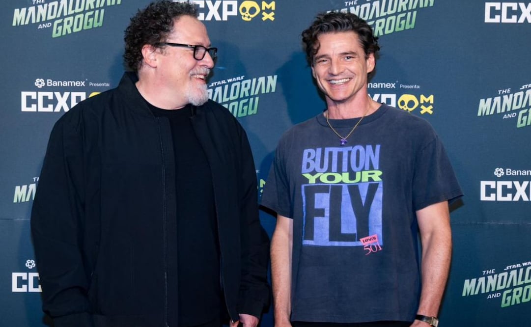 El actor Pedro Pascal y el director Jon Favreau, el chileno fue la sorpresa de la CCXP México 2026. Foto: Hugo Salvador/ EL UNIVERSAL.
