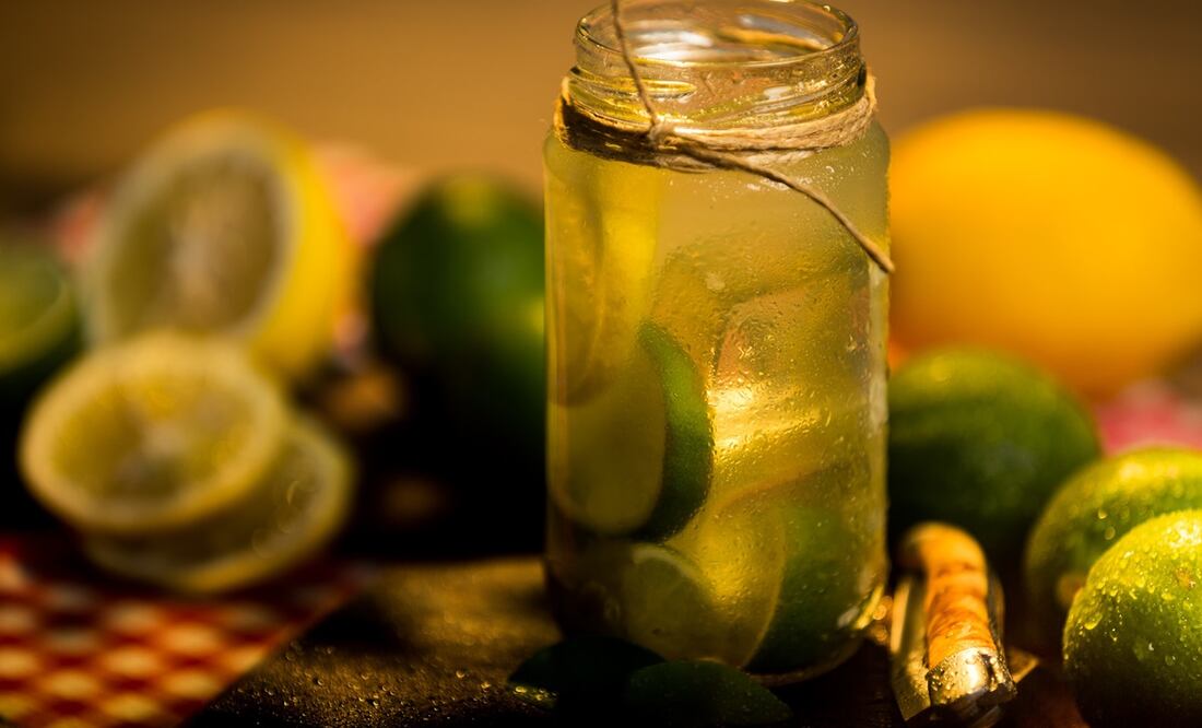 El limón no solo posee nutrientes en su jugo, sino en el resto de la fruta / Foto: Unsplash