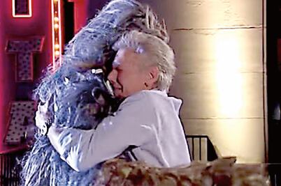 Harrison Ford salva a Chewbacca del suicidio
