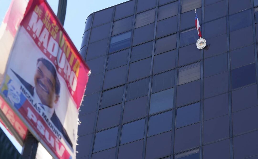 En respuesta a las críticas de otros gobiernos el Ministerio de Relaciones Exteriores de Venezuela anunció que retiraría a su personal diplomático de siete países. Foto: AP