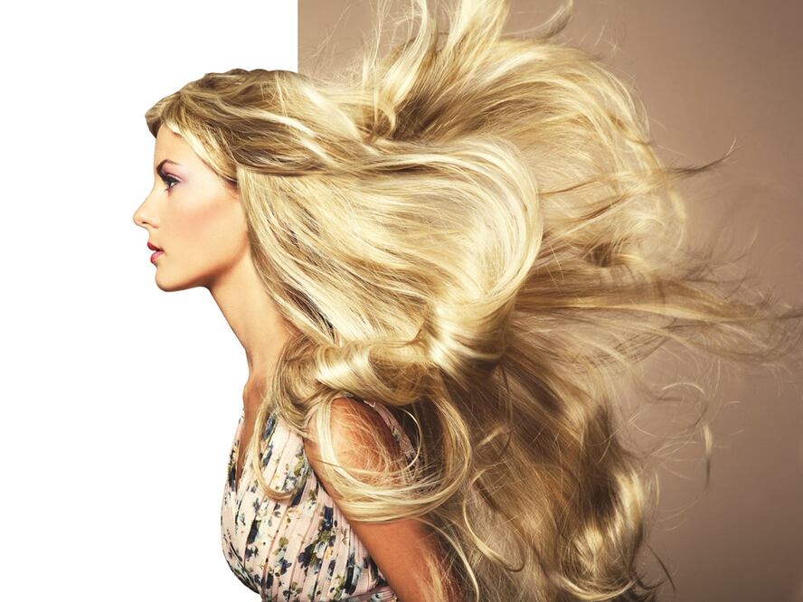 La caspa es un problema que afecta tanto a hombres como a mujeres. (Fotos: Archivos de El Universal y Pixabay)