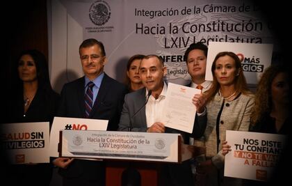 Diputados de MC renuncian a seguros en San Lázaro