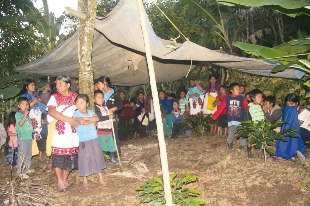 Más de 5 mil personas se han desplazado a la selva de Los Altos de Chiapas por el conflicto entre las tierras de Chalchihuitán y Chenalhó. (JUAN DE DIOS. EL UNIVERSAL)