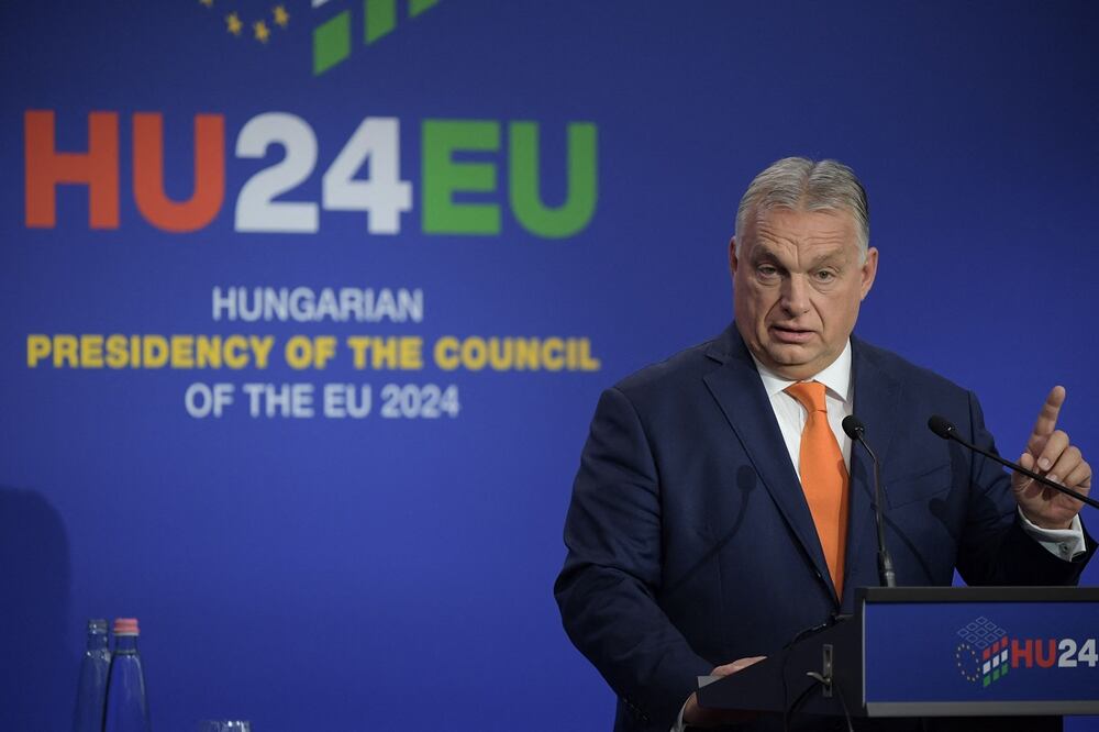 El primer ministro de Hungría, Viktor Orban, asiste a una conferencia de prensa conjunta con el Presidente del Consejo Europeo y el Presidente de la Comisión Europea al final de una reunión informal de Jefes de Estado o de Gobierno de la Unión Europea en Budapest, Hungría, el 8 de noviembre de 2024. Foto: AFP