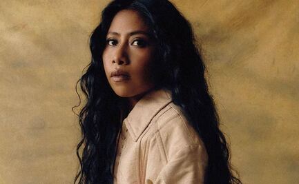 Yalitza Aparicio luce radiante con traje verde lima y crop top