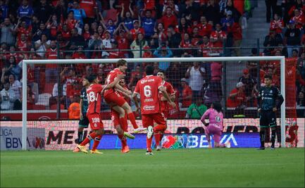 Toluca derrotó a Santos Laguna y toma la cima del campeonato; igualó al América en puntos