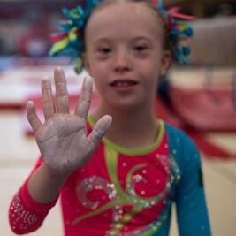 Bibi gana campeonato mundial de gimnasia artística femenil con síndrome de down