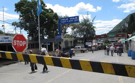Bloquean carretera fronteriza entre México y Guatemala