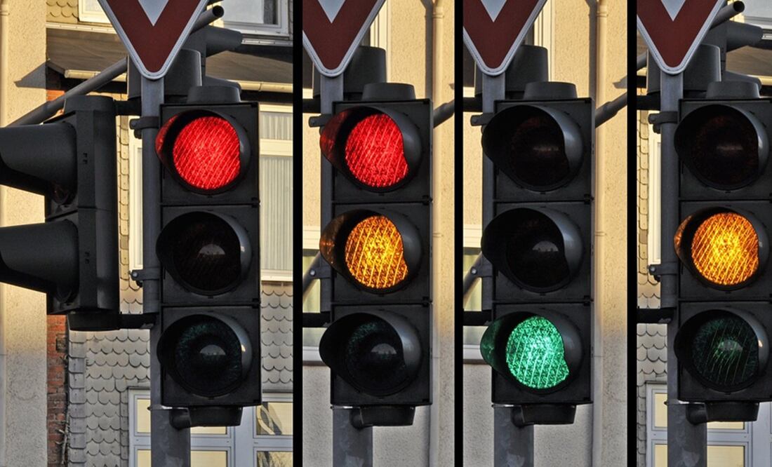 Respeta el cambio de luces en los semáforos para evitar una multa. Foto: Pixabay