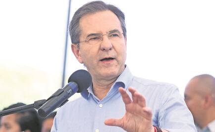 ¿Esperanza Azteca se roba la batuta?