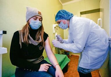 Científicos sugieren que un tipo de gen específico sería causante del Covid-19 grave en jóvenes sanos