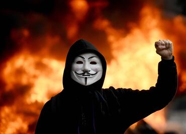 FOTOS Y VIDEOS: Así fue la represión afuera del Congreso de Argentina por debate de la Ley Bases