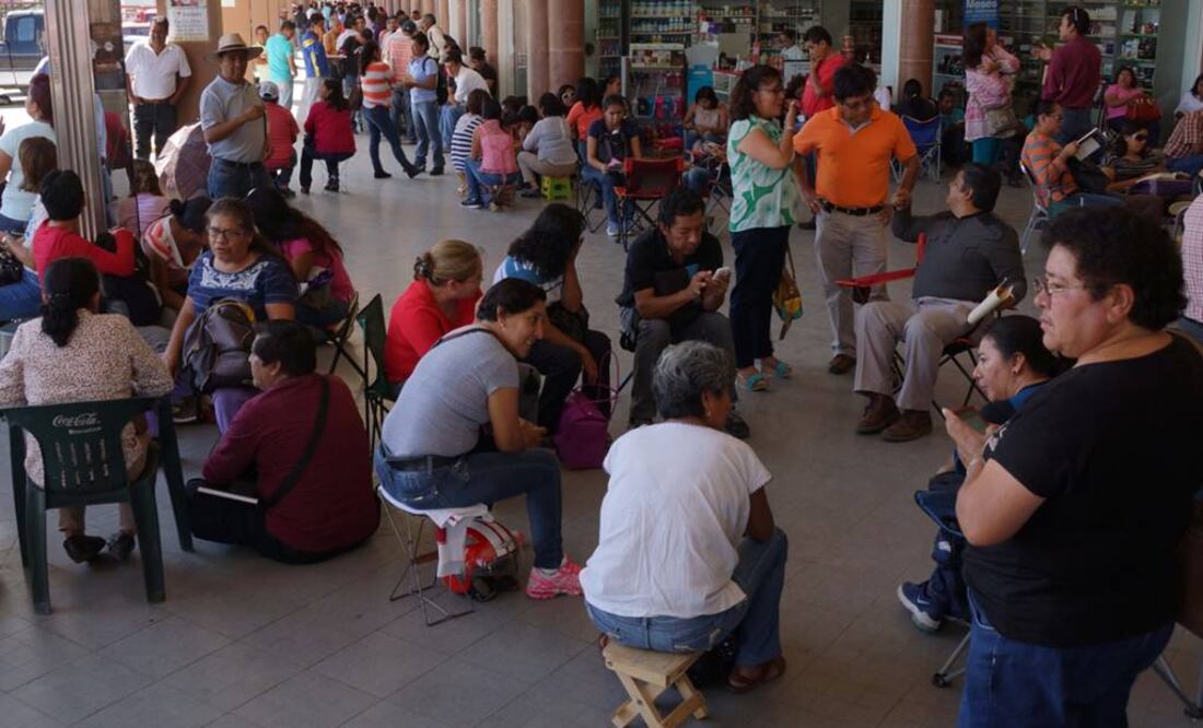 Esta semana, los profesores han tomado distintos centros comerciales en la entidad Foto: Edwin Hernández / EL UNIVERSAL