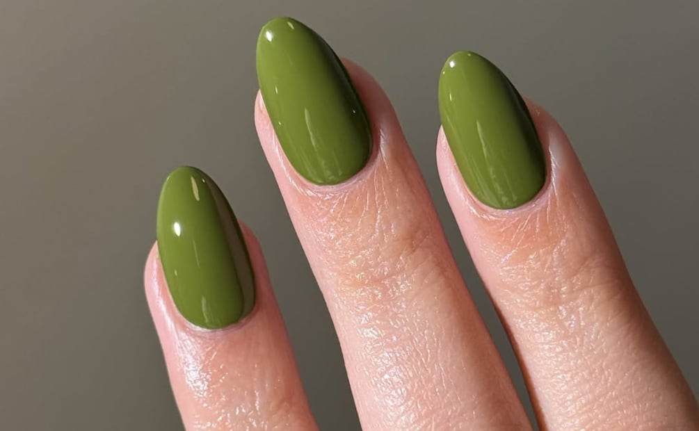 Es un tono sofisticado. Foto: Instagram @avrnailswatches
