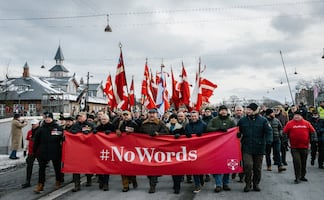 Marcha silenciosa en Dinamarca contra Trump; miles protestan por críticas del republicano a la OTAN en guerra de Afganistán