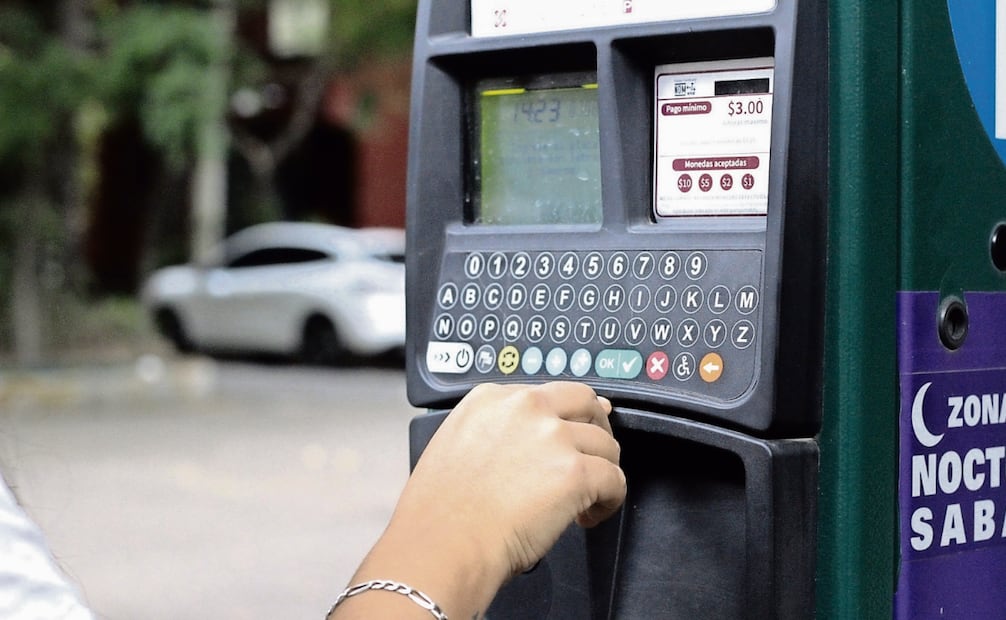 El pago de concesionarios de parquímetros al gobierno central aumentó 43 millones de pesos en el primer semestre del año, reportó Finanzas. Foto: Fernanda Zamora / EL UNIVERSAL