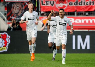 Frankfurt pierde con Marco Fabián en la cancha