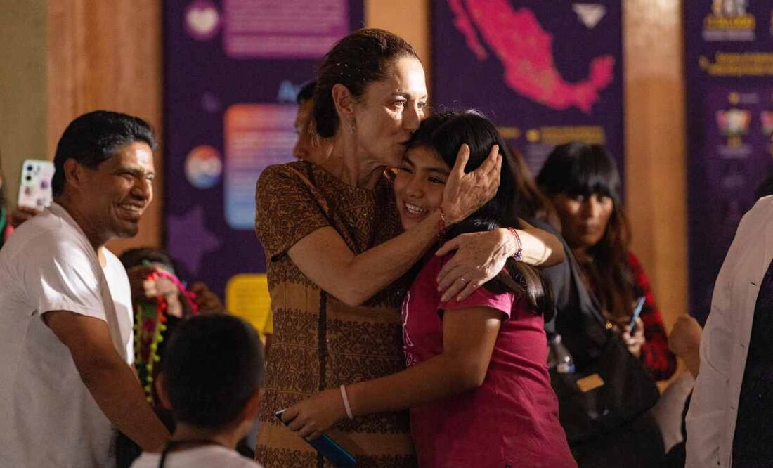 La presidenta Claudia Sheinbaum Pardo recorre las instalaciones del CRIT Teletón, en Tlapa de Comonfort, Guerrero. Foto: Hugo Salvador/EL UNIVERSAL