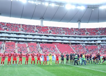 Las Chivas jugaron en lunes por evento de Omnilife