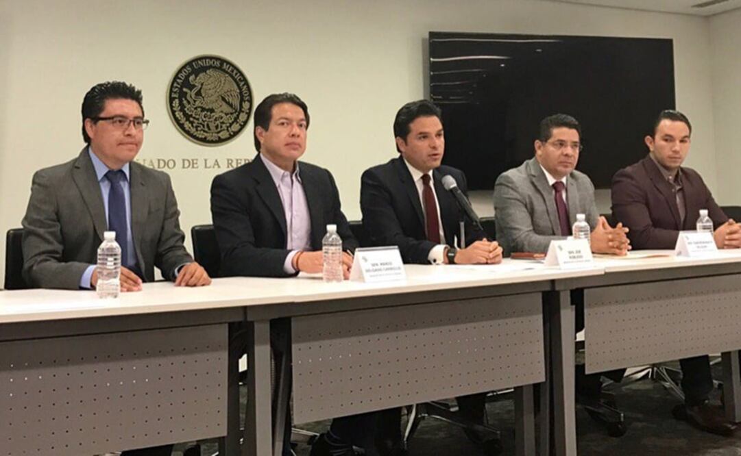 El senador Zoé Robledo dio hoy una conferencia para anunciar su llegada a Morena; lo acompañó su colega Mario Delgado. (Foto: Twitter @mario_delgado1)