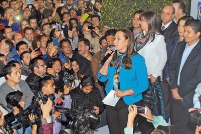 Esposa de Moreno Valle se registra como precandidata de AN en Puebla