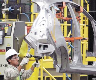 Maquilas sufren falta de insumos y paros: Index