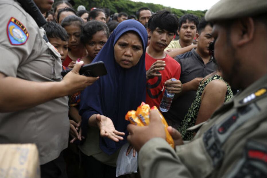 Inundaciones en Indonesia dejan 60 muertos y decenas de miles de personas sin hogar