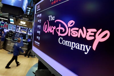 Disney acuerda la compra de los negocios de películas y televisión de Fox