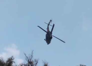 Helicópteros tipo Black Hawk vigilan instalaciones de Pemex en Azcapotzalco