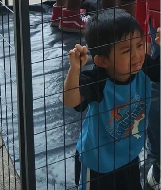 Seguidores de Trump se burlan de niños migrantes