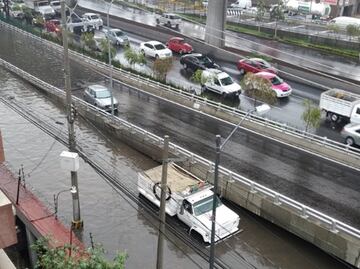 Lluvia anega carriles laterales de Periférico Sur y otros puntos de la capital