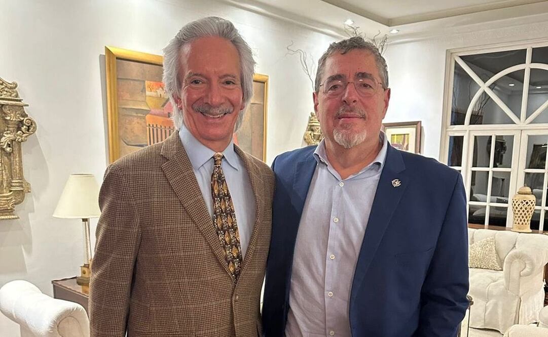 La reunión fue en casa del periodista, sin convocar a la prensa y en ambiente de "diálogo franco y respetuoso", de acuerdo a la presidencia guatemalteca. Foto: X @BArevalodeLeon