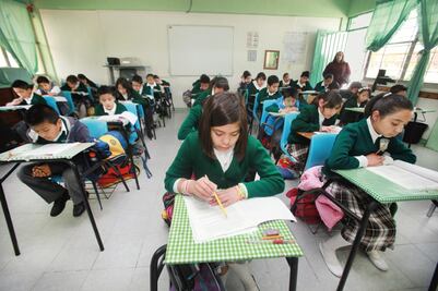 Segob: 296 mil niños sin papeles de nacionalidad 