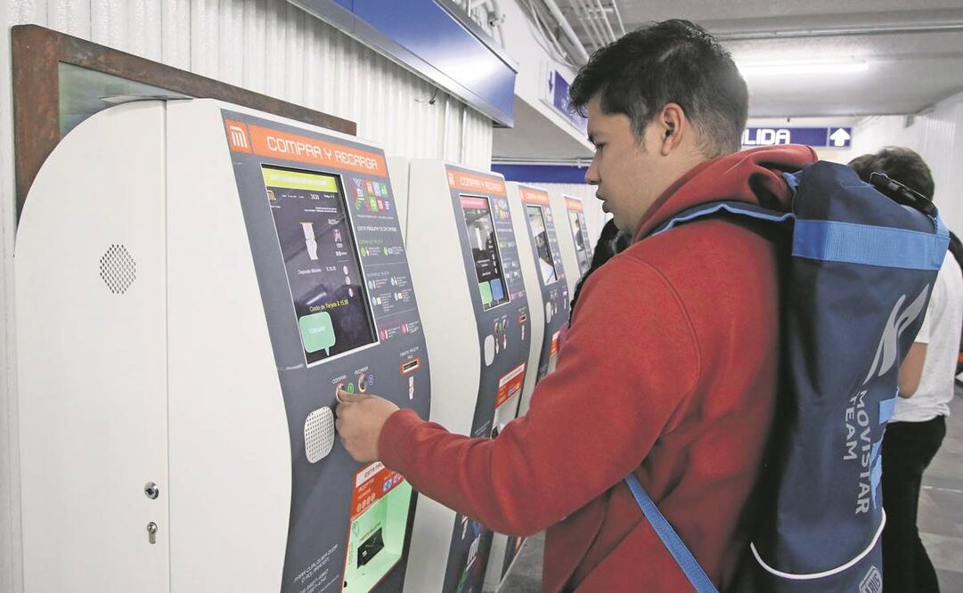 El Metro detalló que el jueves y viernes el horario de operación será de 7:00 a 24:00 horas. Foto: Archivo/ EL UNIVERSAL.