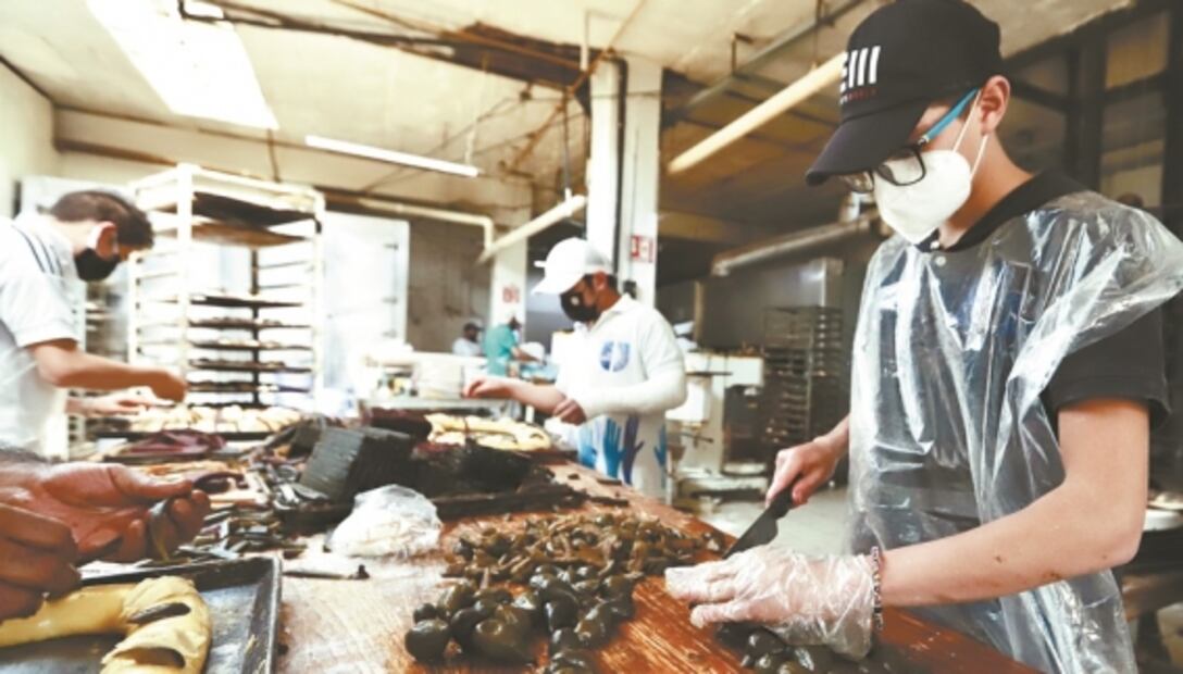 Mantienen viva tradición de rosca, pese a pandemia