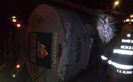 Vuelca pipa de Pemex en Tlalpan