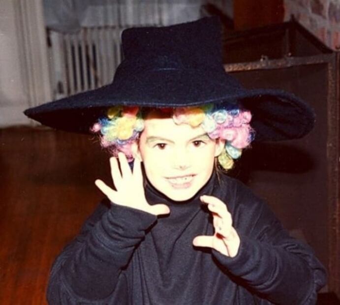 Anne Hathaway enternece con su pasado como brujita antes de "The Witches"