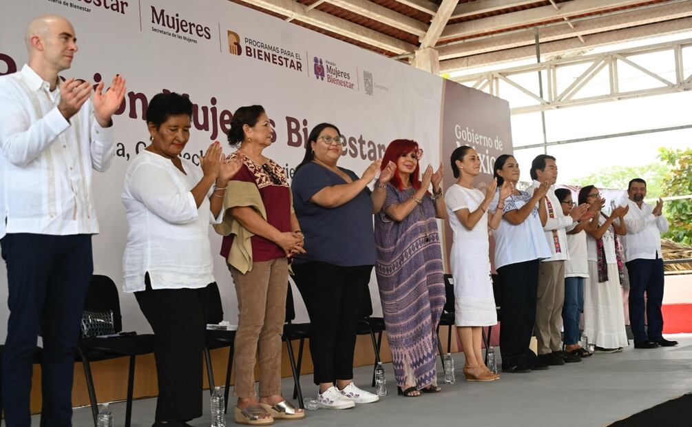 Presidenta Claudia Sheinbaum encabeza supervisión del avance del programa Pensión Mujeres Bienestar en Palizada, Campeche (15/11/2025). Foto: Especial