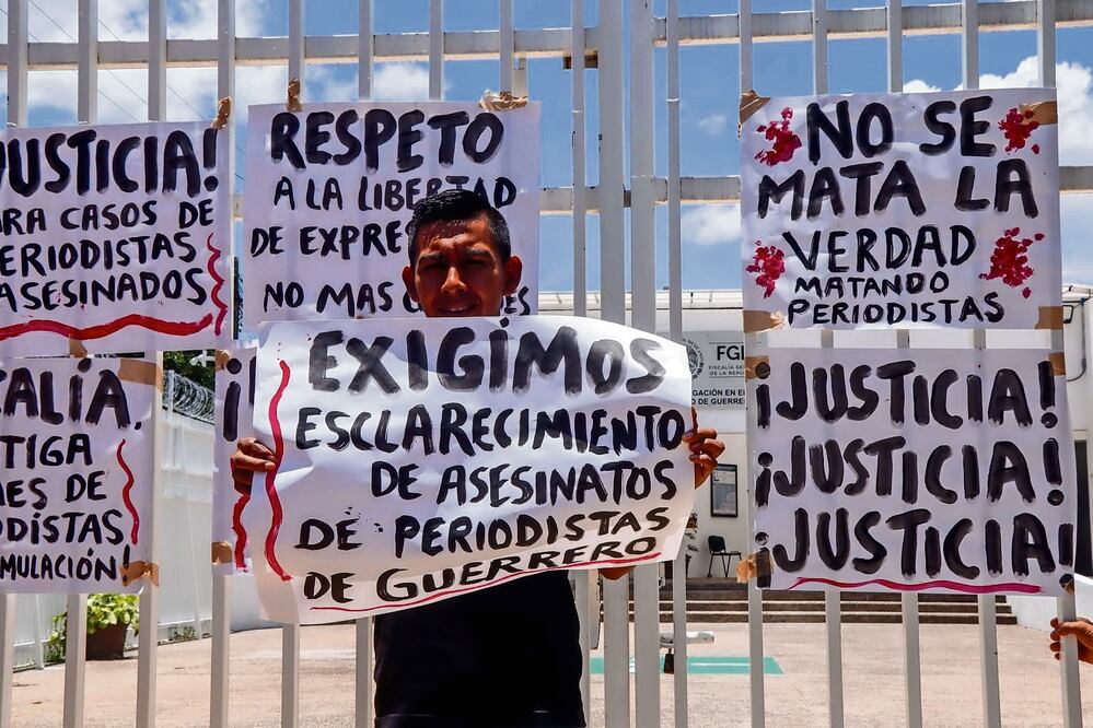 Periodistas de Chilpancingo protestan por el asesinato de Nelson Matus Peña, ocurrido este fin de semana en Acapulco, Guerrero.